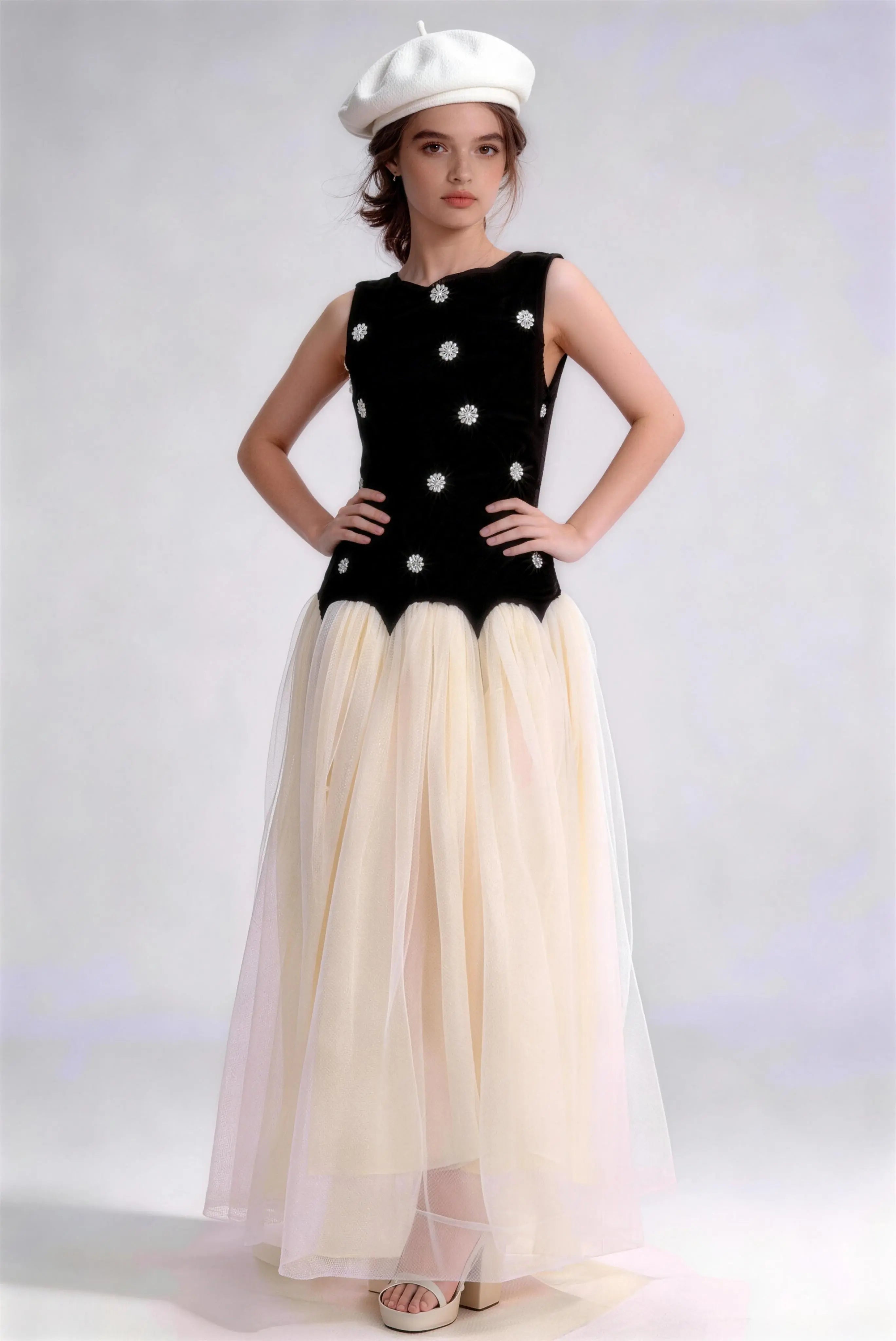 Phoehua Elegant Black And Cream Floral Beaded Tulle Maxi Dress, Front Pose Sleeveless Formal Evening Gown