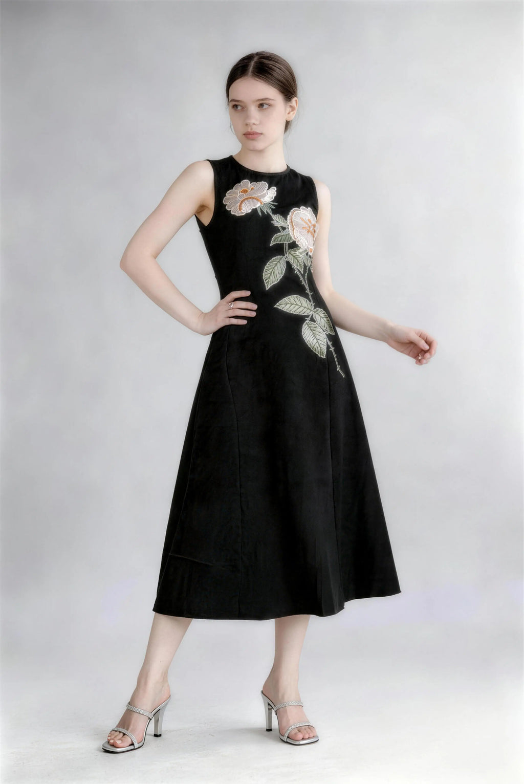 Phoehua New Chinese Style Black Embroidery Dress, Standing Pose Elegant A-Line Sleeveless Banquet Midi Dress