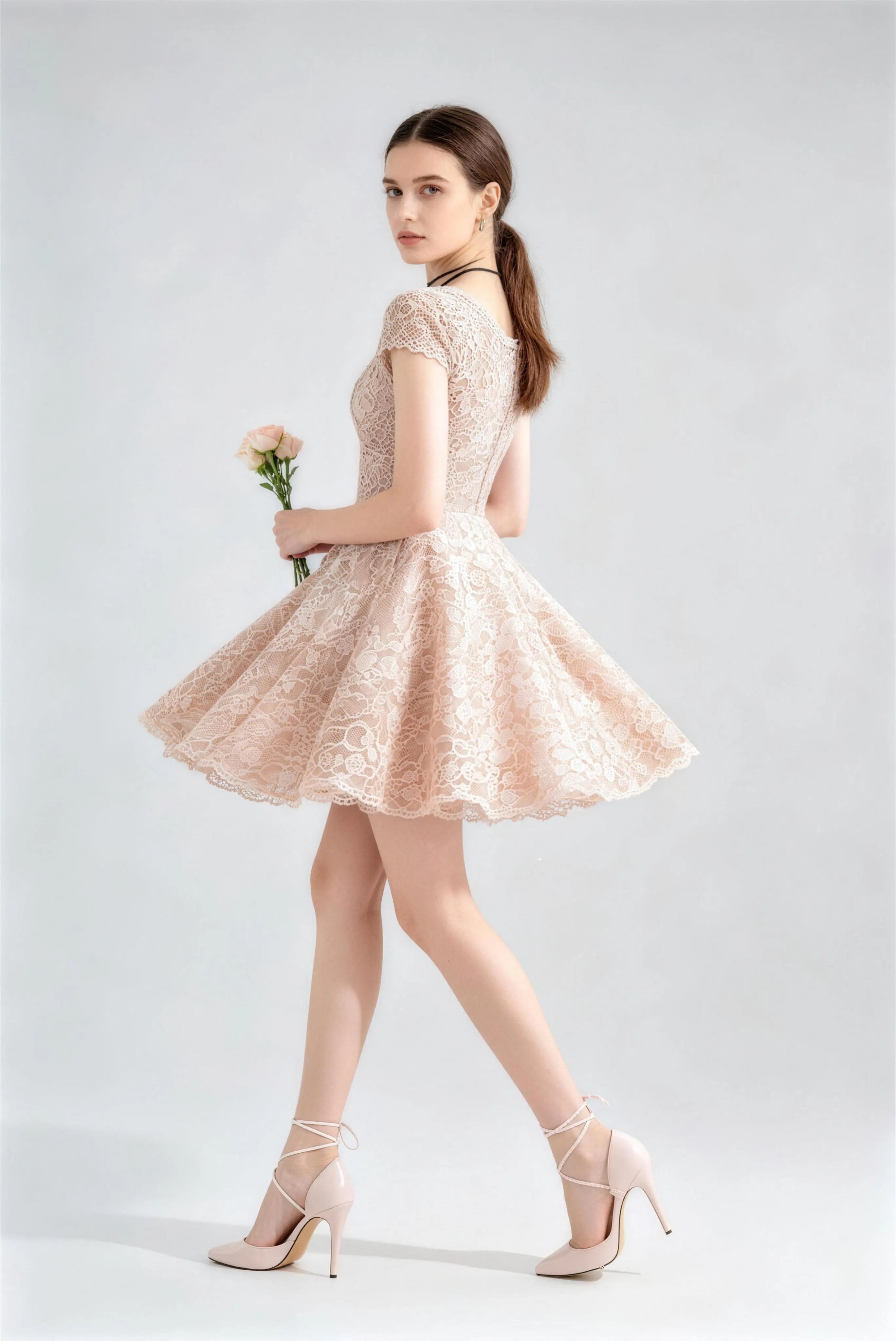 Phoehua Walking Pose of Champagne V‑Neck Lace A‑Line Mini Dress, Romantic Floral Lace Short Cocktail Party Evening Gown