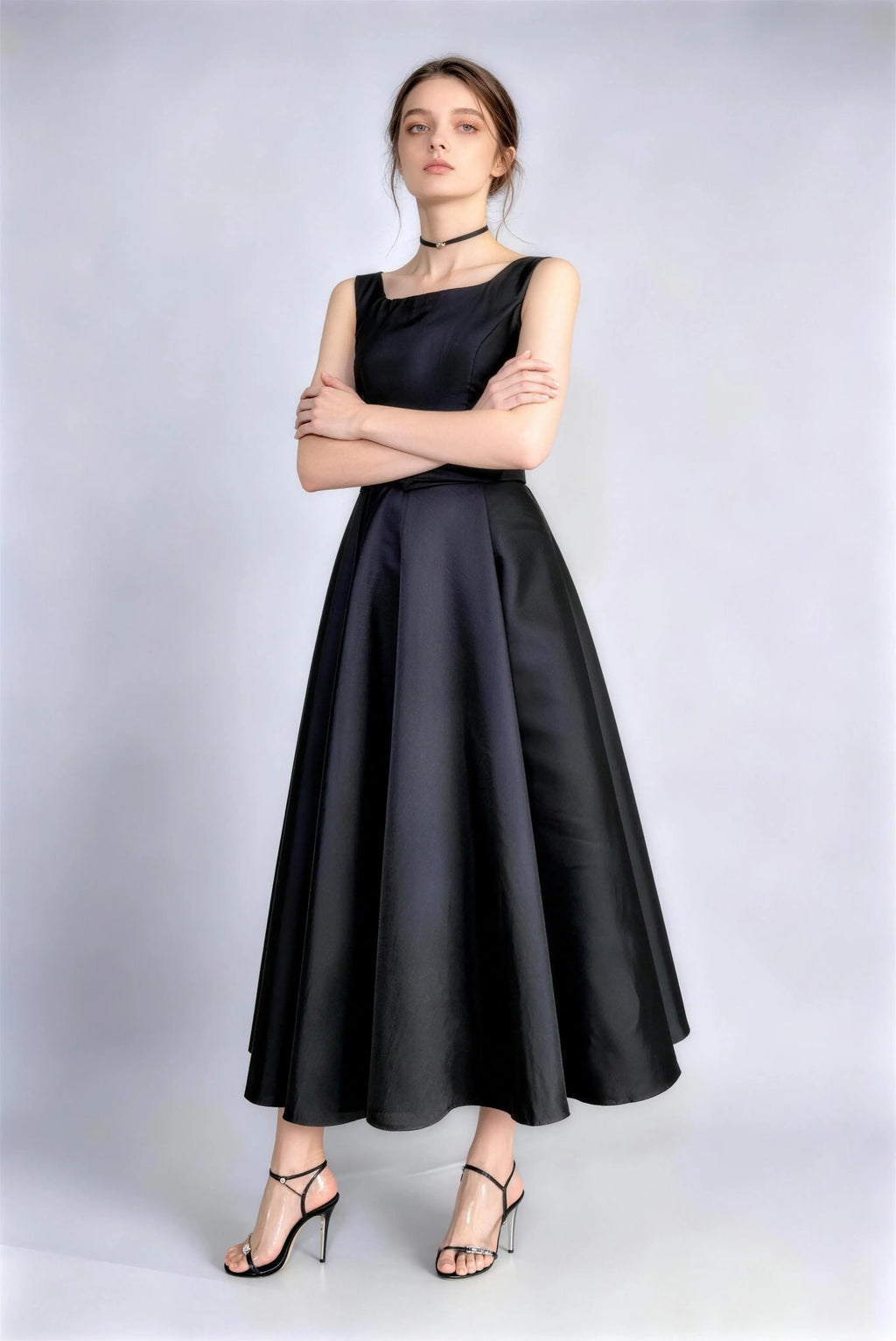 Phoehua Front Pose of Black Square Neck Sleeveless Midi Dress, Minimalist Luxury High‑Waist A‑Line Wedding Guest Formal Gown