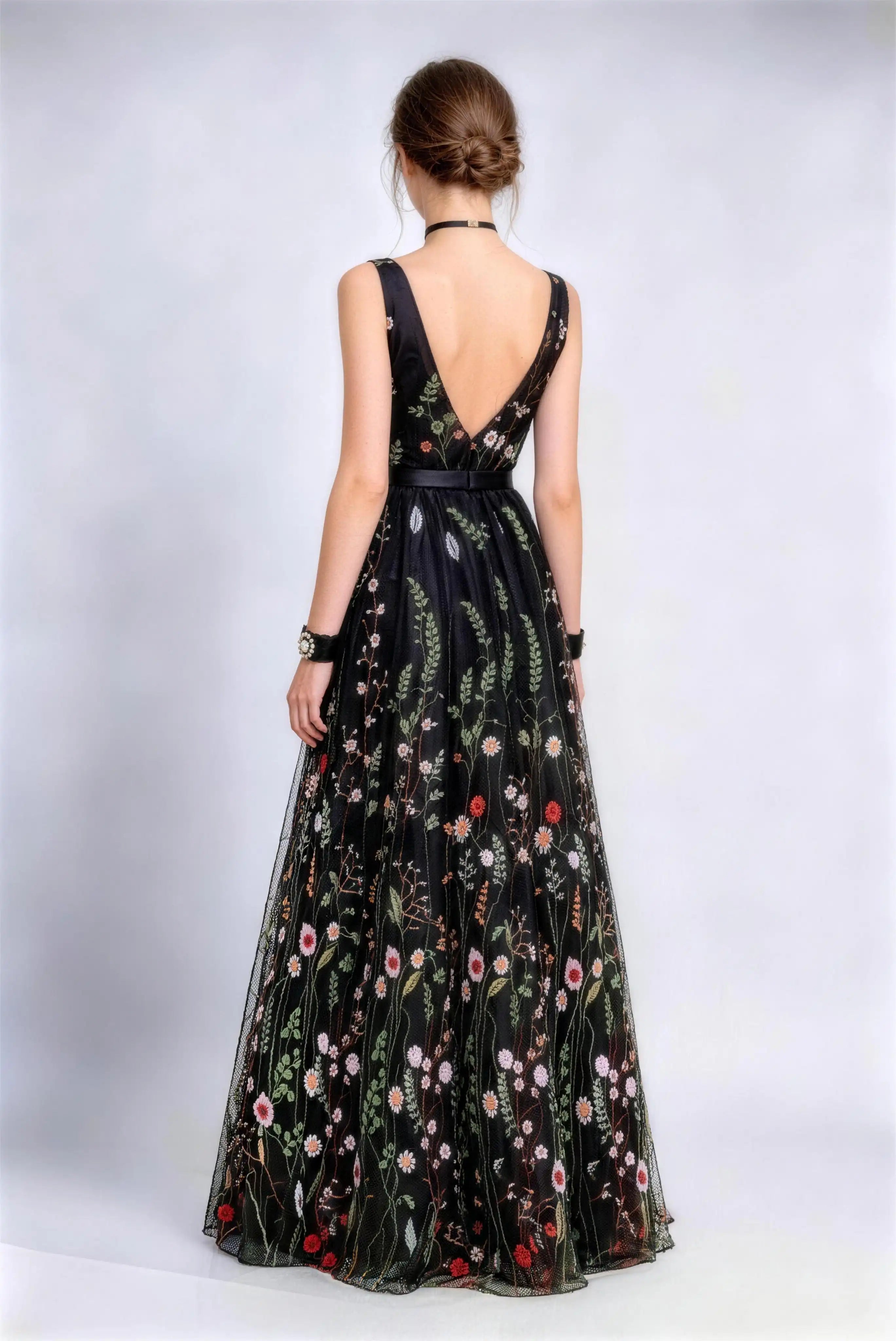 Phoehua Back View of Black Floral Embroidered Tulle Dress, Deep V‑Back Mid‑Waist A‑Line Long Formal Evening Gown