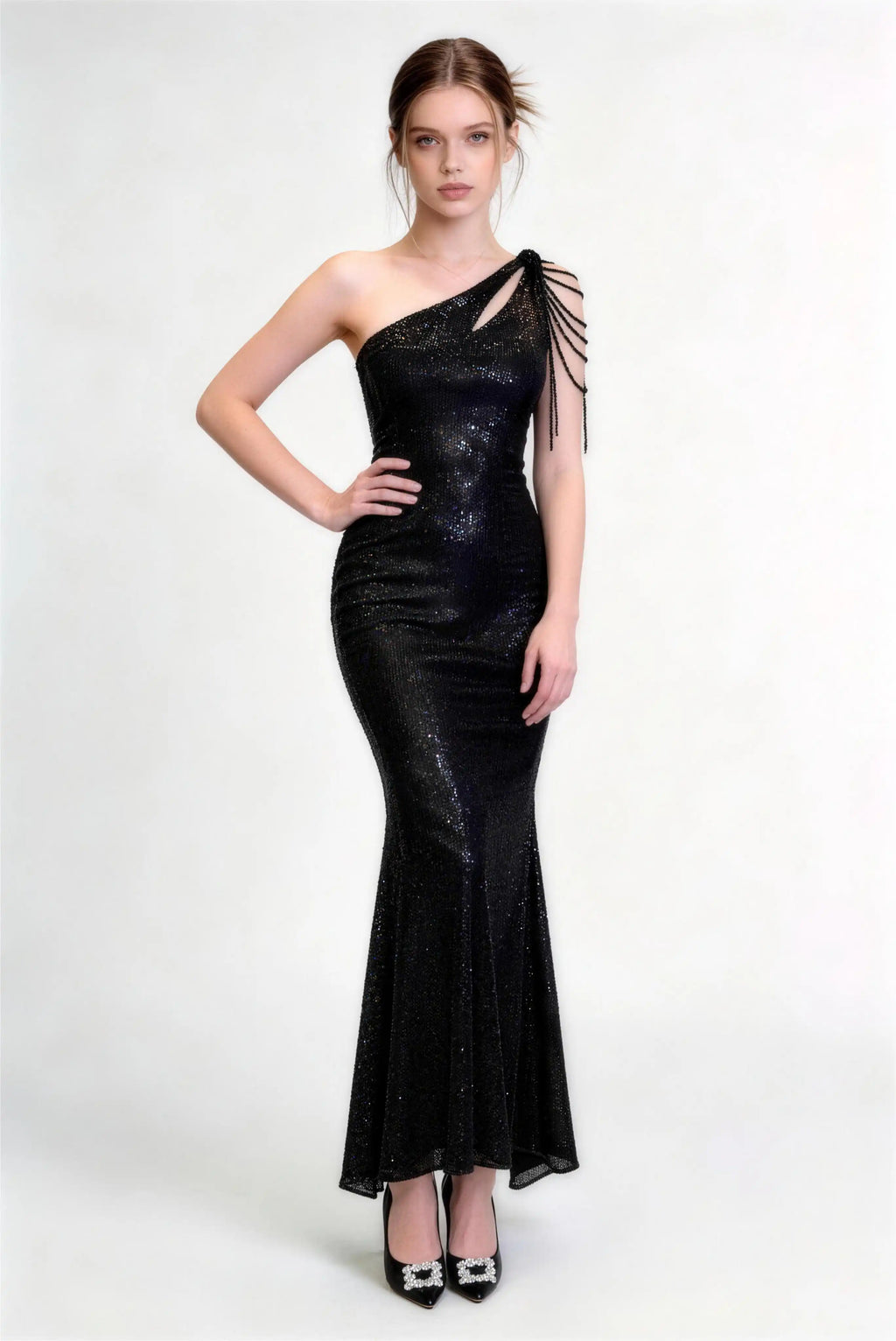 Phoehua Front Pose of Black Fringe Sequin Mermaid Dress, High‑Waist Bodycon One‑Shoulder Luxury Evening Gown
