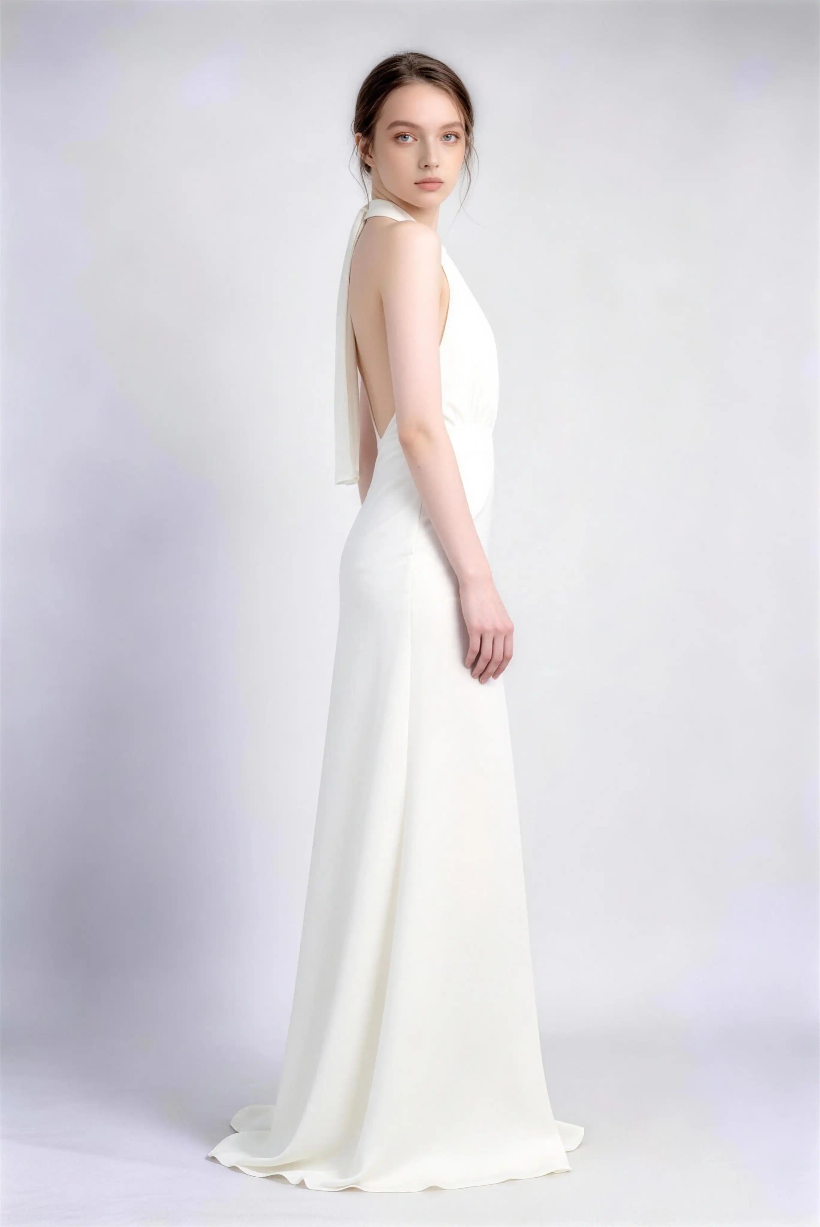 Phoehua Side View of White Minimalist Elegant Evening Gown, Halter Deep‑V‑Neck Open‑Back High‑Waist Satin A‑Line Formal Wedding Guest Dress