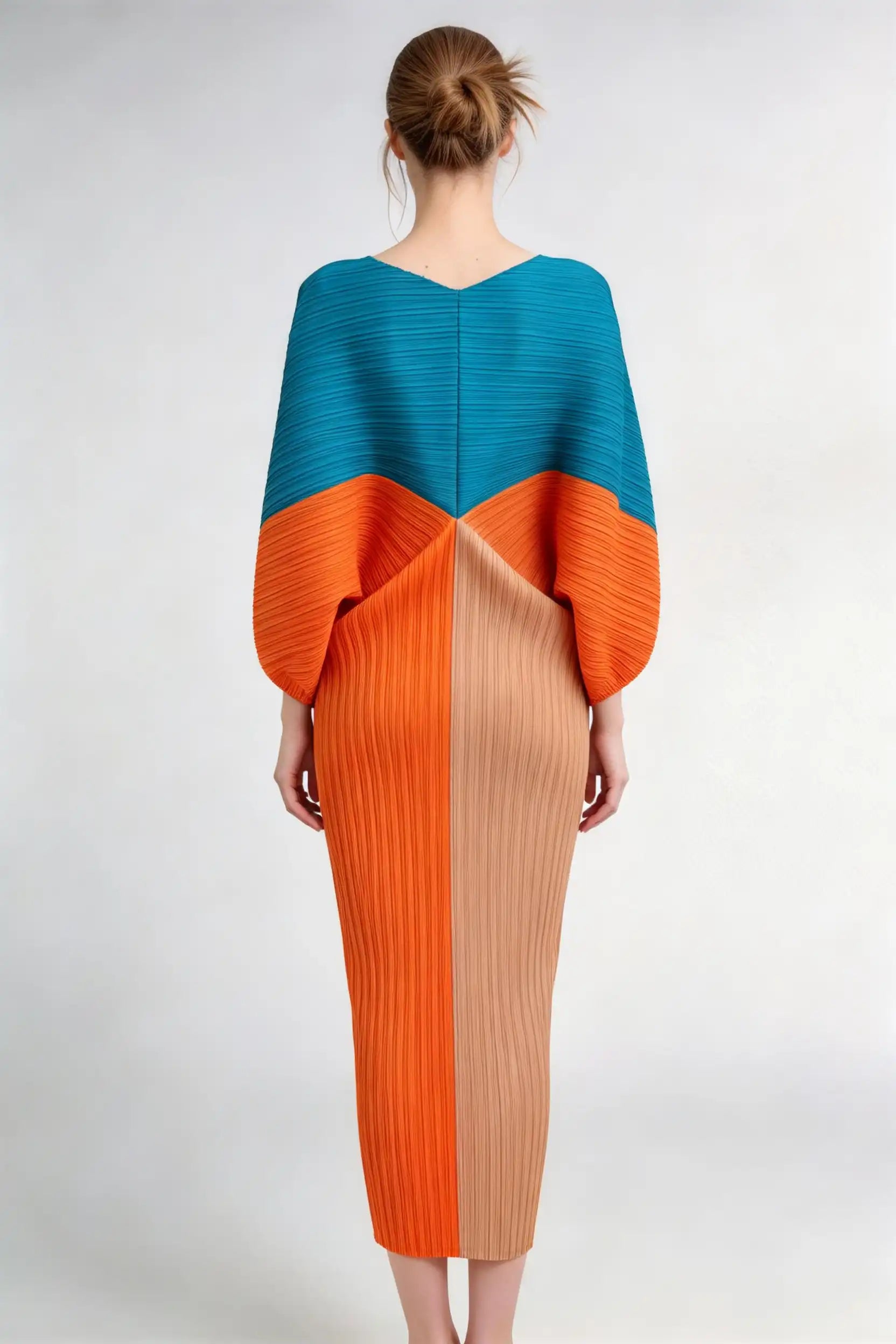 Phoehua Back View of Contrast Color Block Pleated Midi Dress, V‑Neck Batwing‑Sleeve High‑Waist Stretch‑Polyester Modern Art Commuter Evening Dress