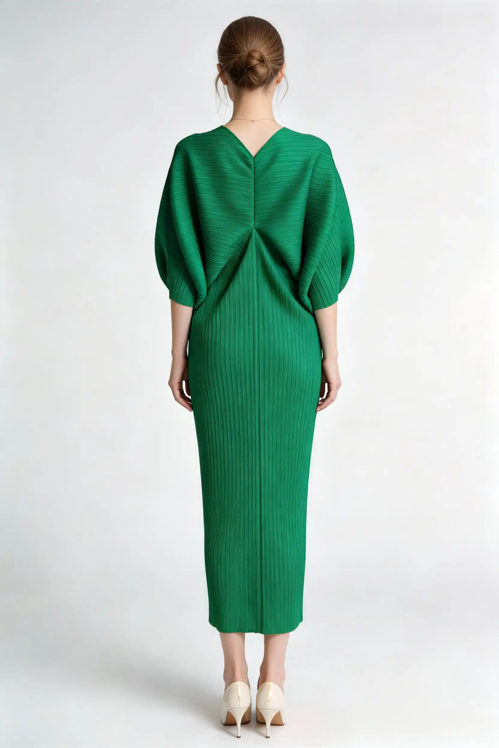 Phoehua Back View of Emerald Green Luxury Pleated Evening Dress, V‑Neck Batwing‑Sleeve High‑Waist Draped‑Back Stretch‑Polyester Formal Party Midi Dress