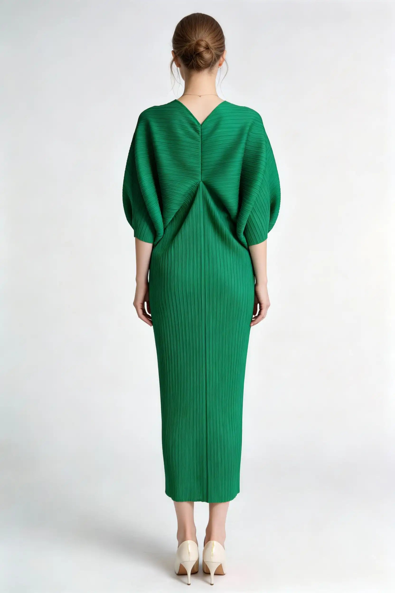 Phoehua Back View of Emerald Green Luxury Pleated Evening Dress, V‑Neck Batwing‑Sleeve High‑Waist Draped‑Back Stretch‑Polyester Formal Party Midi Dress