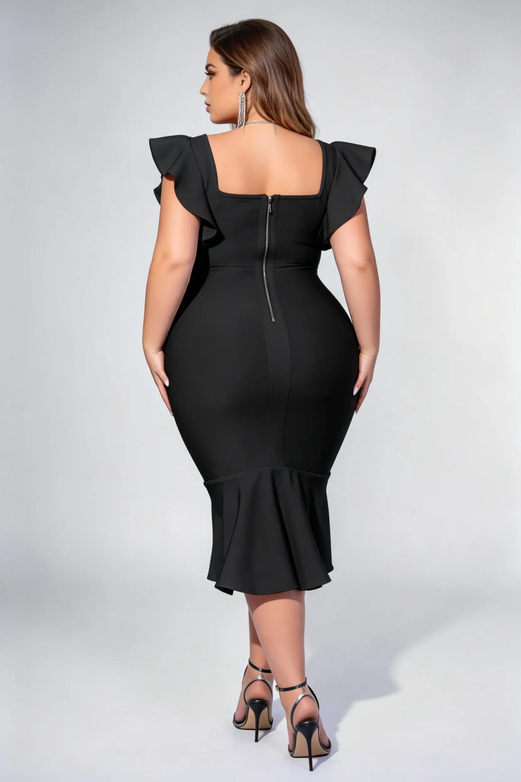 Plus Size Black Square Neck Ruffle Mermaid Midi Dress