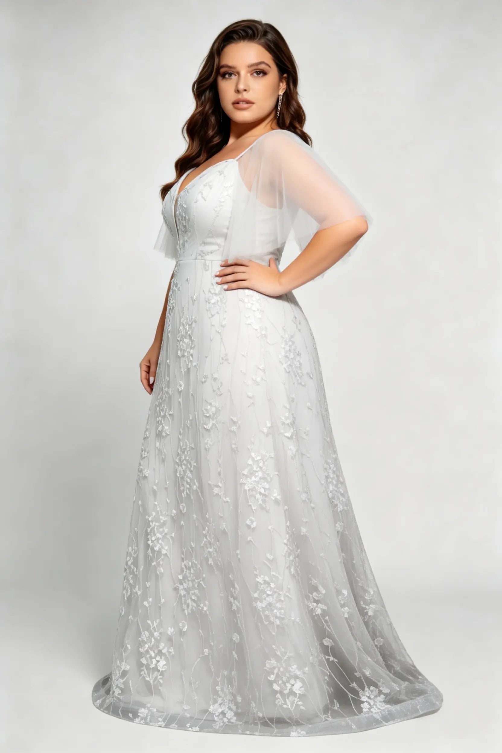 Plus Size Elegant White Floral Lace Evening Dress with Flutter Tulle Sleeves – Deep V-Neck A-Line Formal Gala & Wedding Gown