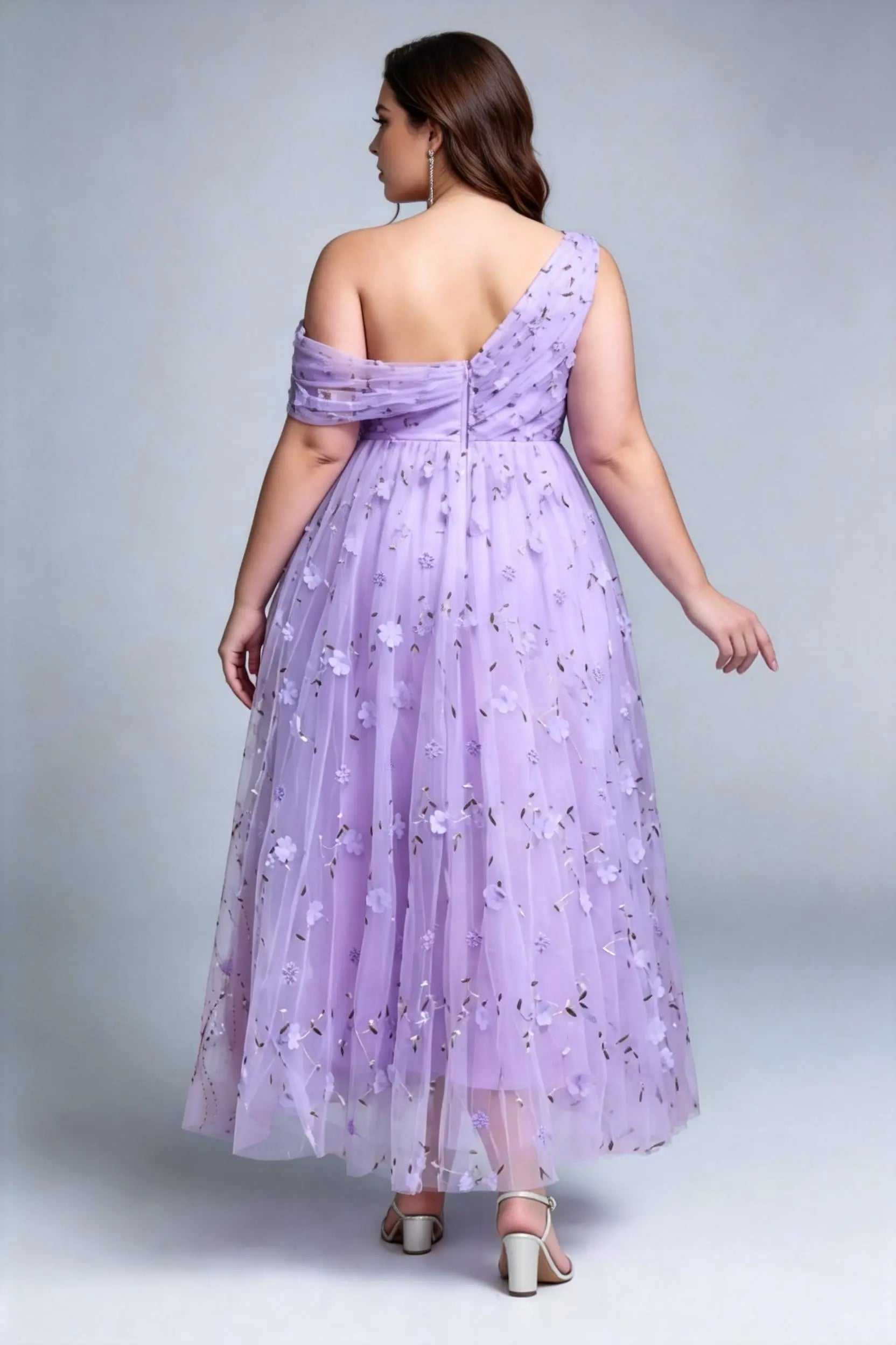 Curvy model wearing plus size purple lavender one-shoulder tulle formal dress – elegant 3d floral embroidery evening gown