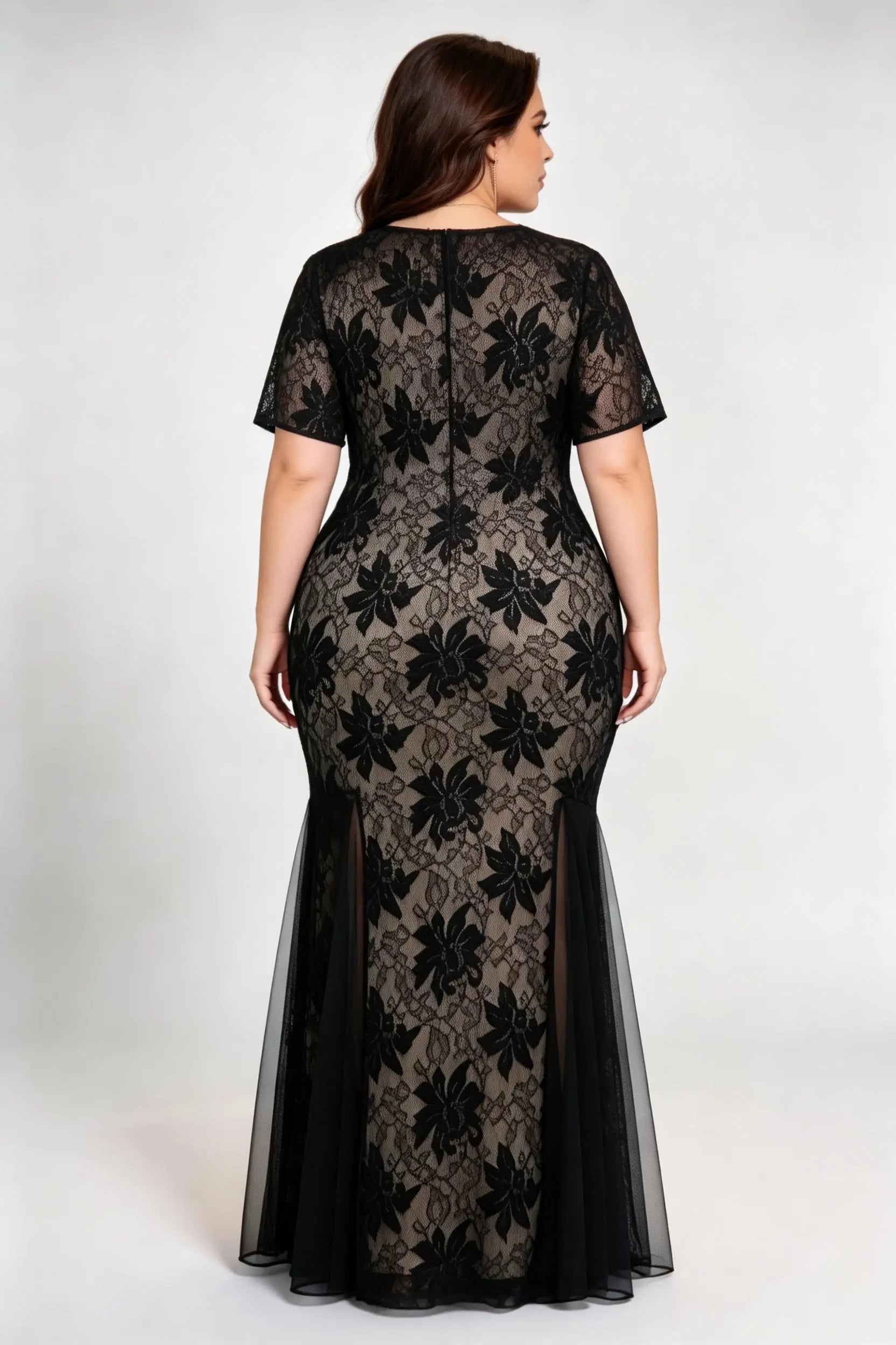 Plus Size Black Floral Lace Mermaid Evening Gown with Short Sleeves