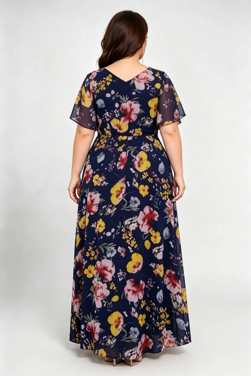 Plus Size Navy Blue Floral Print Maxi Dress with Sweetheart Neckline & Flutter Sleeves