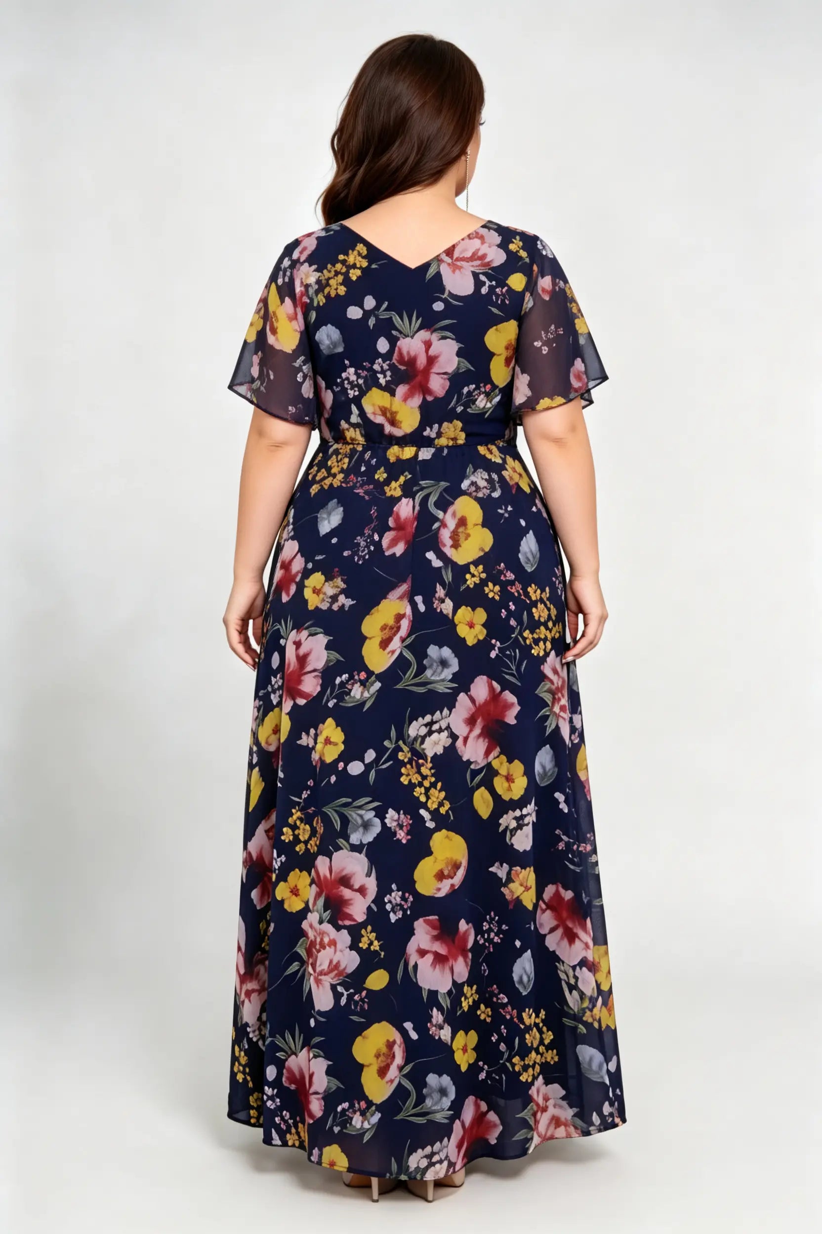 Plus Size Navy Blue Floral Print Maxi Dress with Sweetheart Neckline & Flutter Sleeves