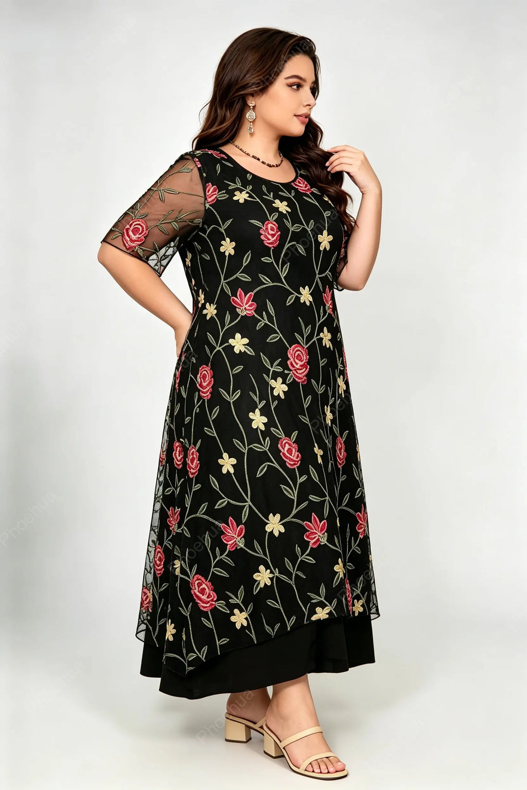 Plus Size Round Neck Sheer Mesh Floral Embroidery Short Sleeve Two Layer Loose Maxi Dress