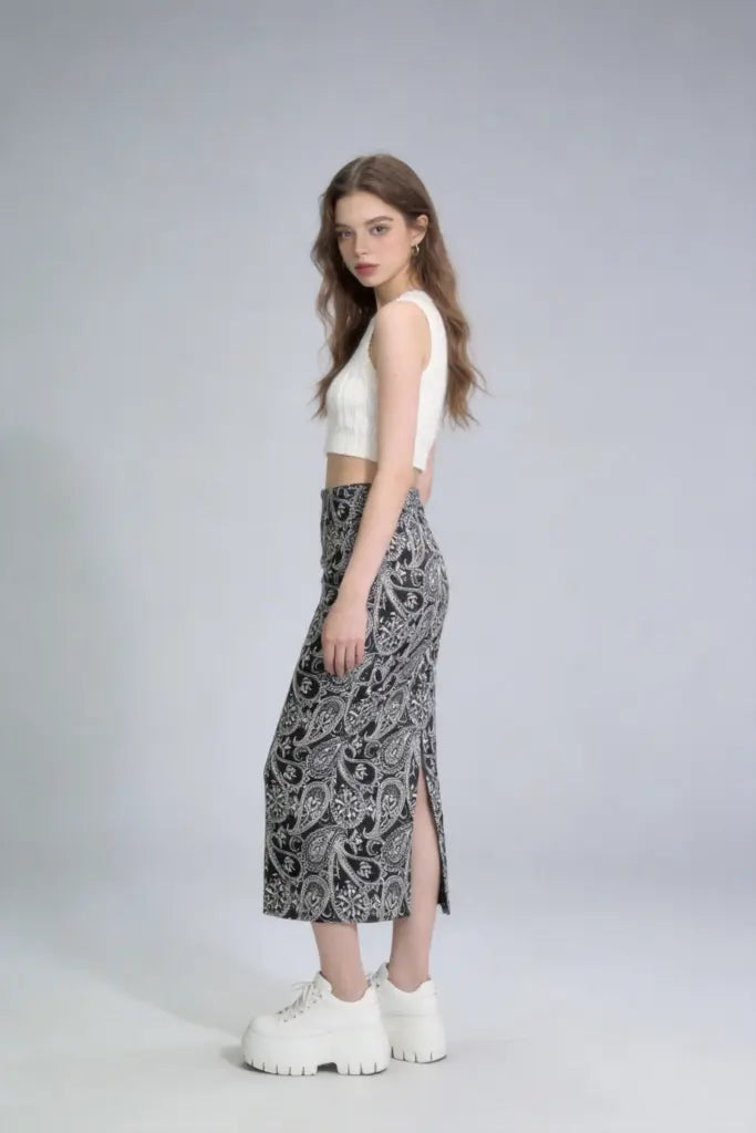 Paisley Print Midi Skirt with Back Slit - Elegant High-Waisted Office & Daily Wear